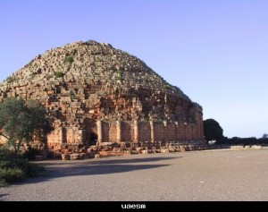 darih الضريح النوميدي بالجزائر الذي يبلغ ارتفاعه تسعة عشر متر